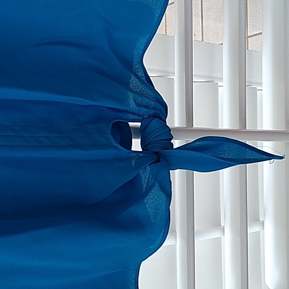 Top - Picture 2 of 3